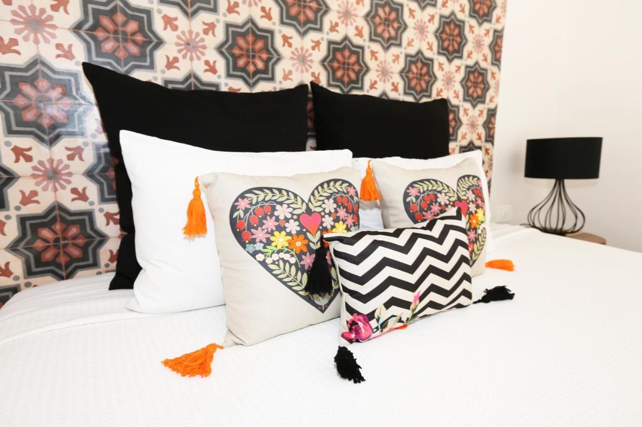 Casa Chukum Hotel Bacalar Exterior photo Moroccan cushions